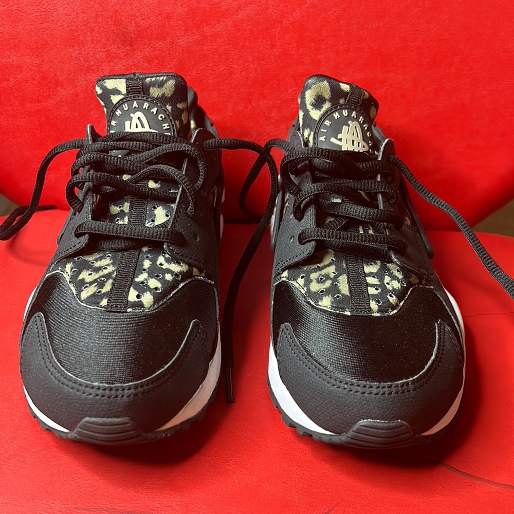 black and leopard Huarache